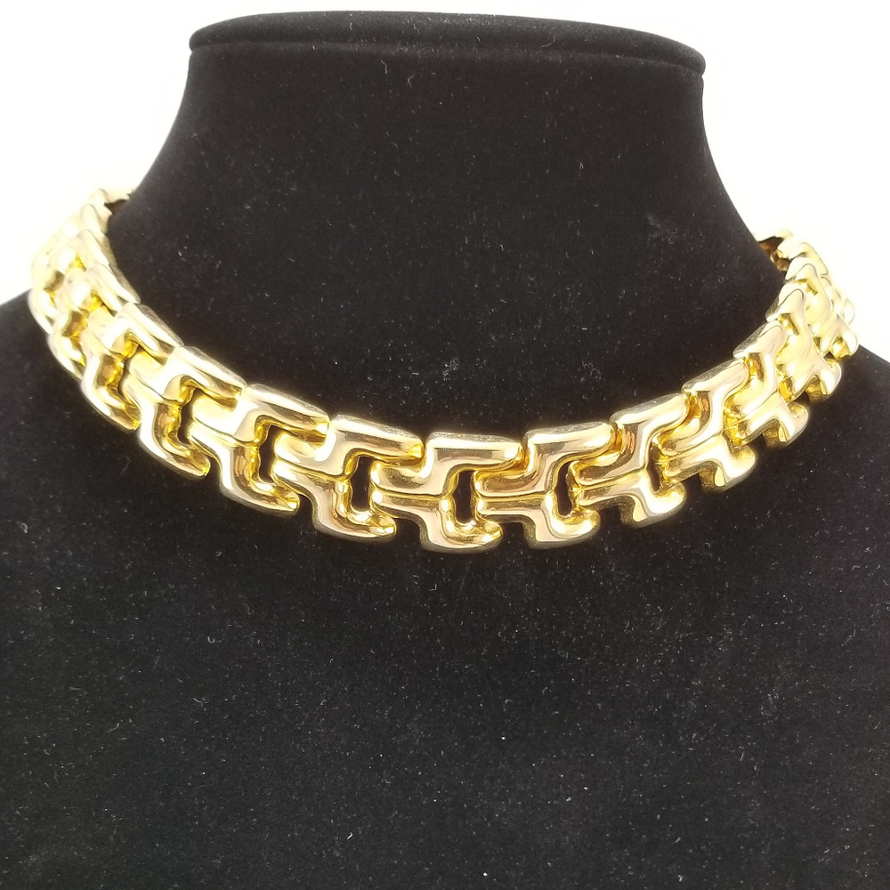 Vintage Gold Tone Panther Link Collar Necklace
